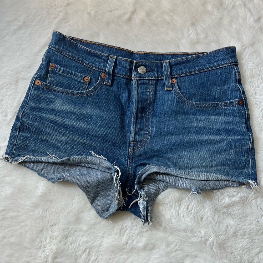Levi’s 501 Button Fly Denim Shorts Size 27